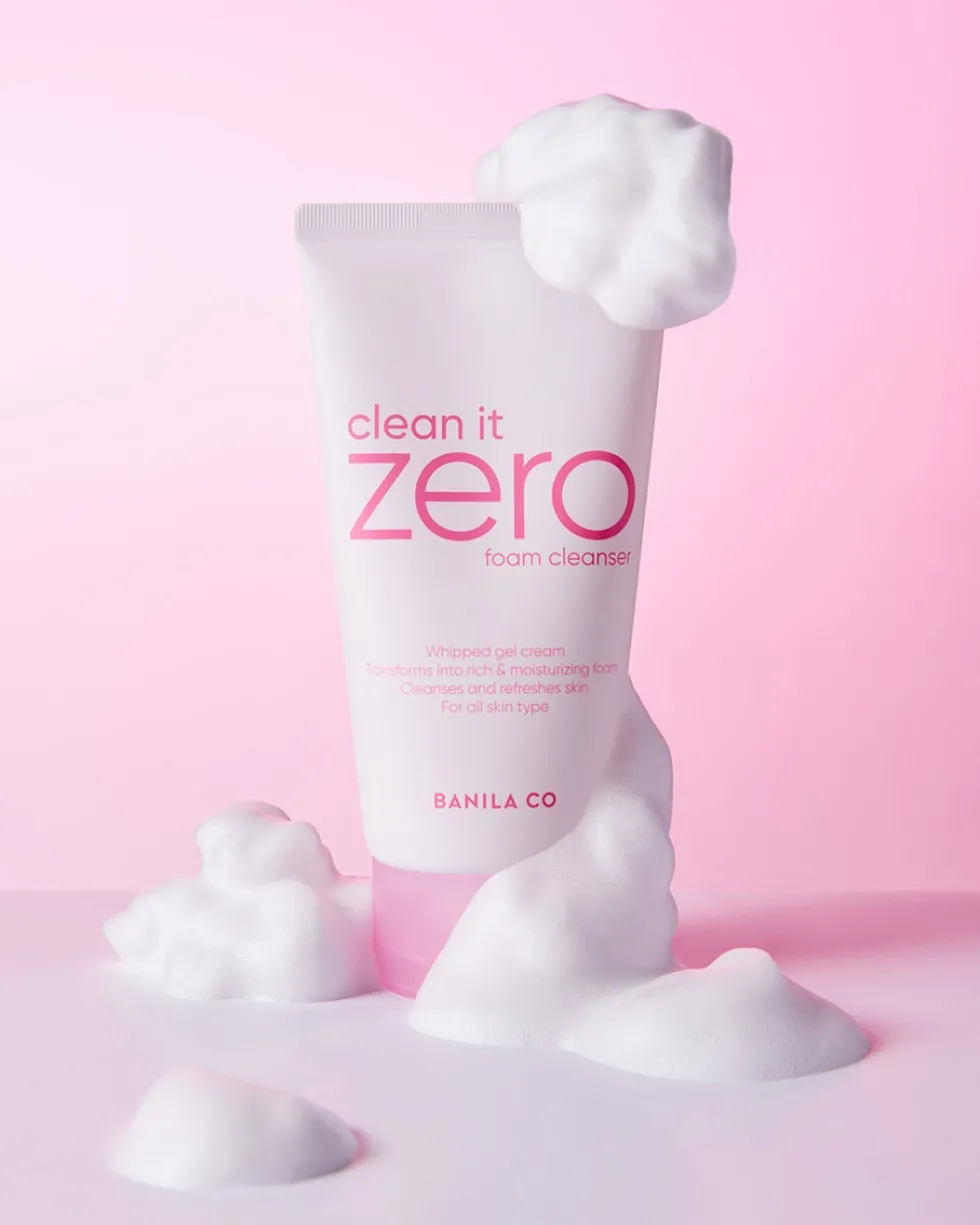 banila co foam cleanser De diepreinigende mousserende foamcleanser