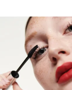 clinique high impact™ zero gravity™ mascara VOLUMEGEVEND & VERLENGEND - 24U LANGHOUDEND