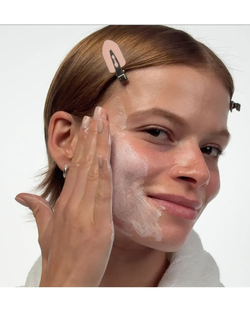 clinique moisture surge Stralende Exfoliërende Gezichtsreiniger
