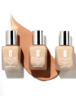 clinique superbalanced™ makeup FOUNDATION - NATUURLIJK MAT - GEMENGD DROGE TOT VETTE HUID