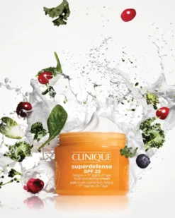 clinique superdefense fatigue + 1st signs of age multi correcting cream HYDRATERENDE DAGCRÈME MET SPF 25 - ANTI-AGING - GEMENGDE/VETTE HUID