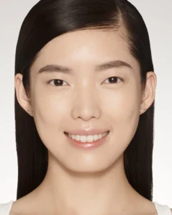 estée lauder futurist skintint serum foundation VLOEIBARE FOUNDATION MET SPF - LICHT & VOEDEND