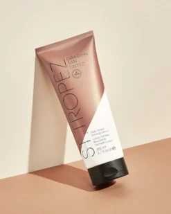 gradual tan tinted GETINTE VERSTEVIGENDE TANNING BODYLOTION