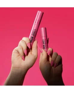 huda beauty 1 coat wow! EXTRA VOLUMIZING AND LIFTING MASCARA