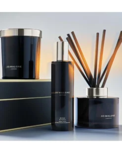 jo malone london velvet rose & oud SCENTED CANDLE