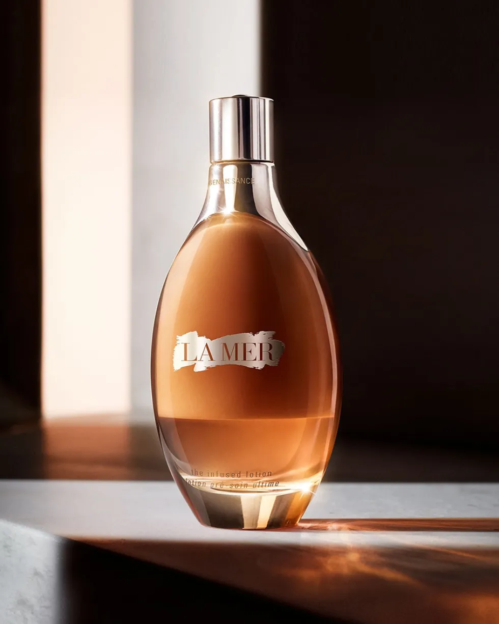 la mer genaissance de la mer™ the infused lotion HYDRATERENDE LOTION - VERSTERKT, VERZACHT EN VOEDT DE HUID